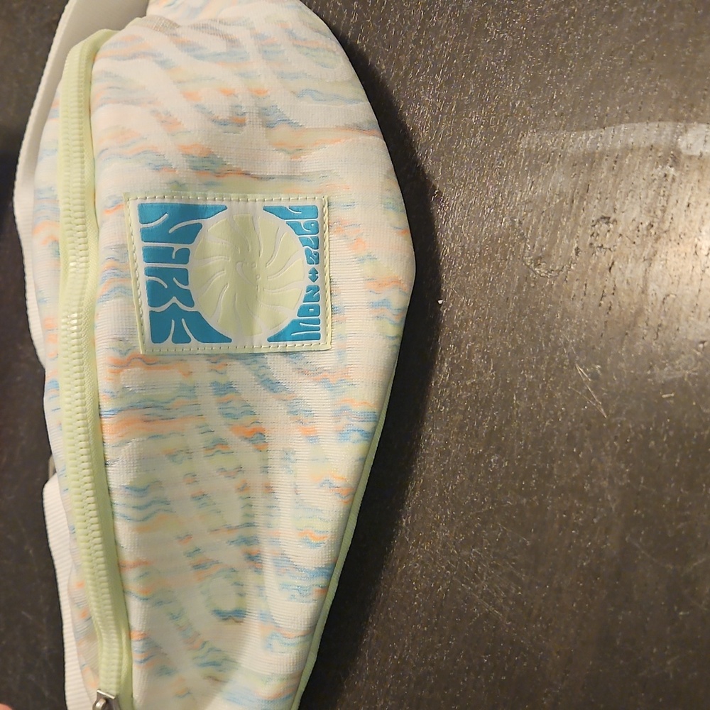 Nike Pastel Wave Pouch
